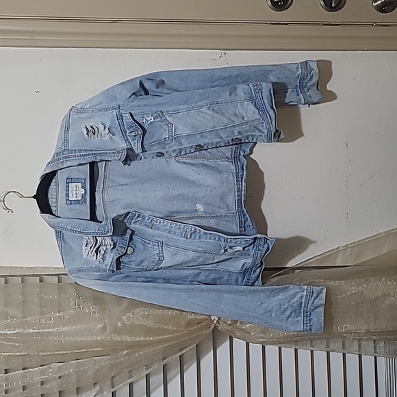 Jean jacket - Picture 1 of 1